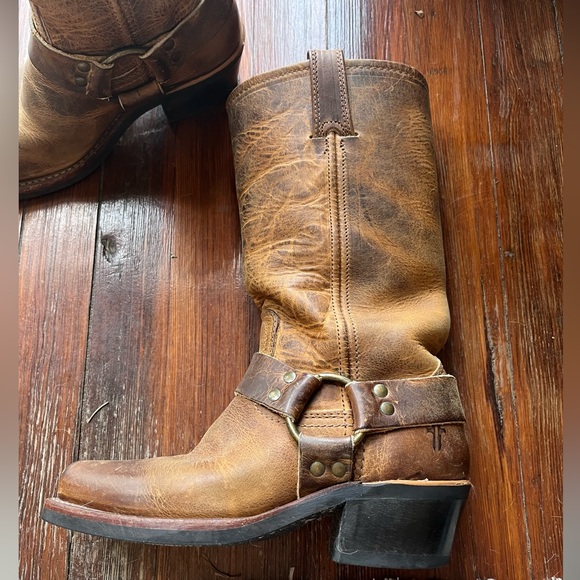 Frye brown leather harness boots distressed size 6.5 - Picture 15 of 16